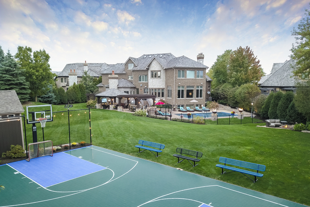 319 Claremont Court Naperville IL 60540