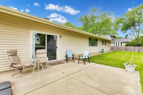 605 North Rohlwing Road Palatine IL 60074