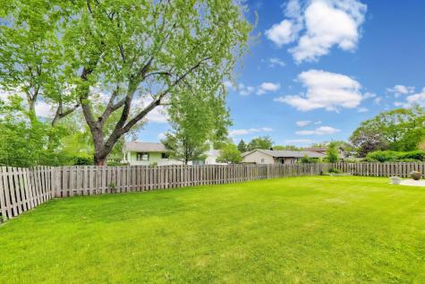 605 North Rohlwing Road Palatine IL 60074