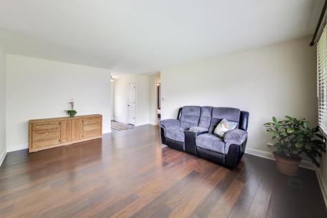 605 North Rohlwing Road Palatine IL 60074