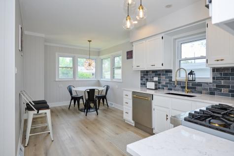 4555 Cleveland Street Skokie IL 60076