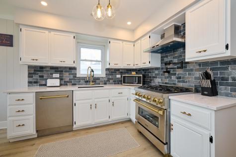 4555 Cleveland Street Skokie IL 60076