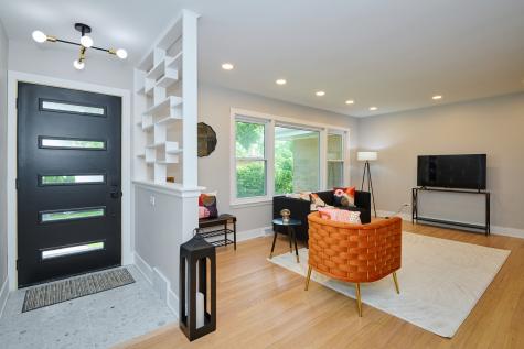 4555 Cleveland Street Skokie IL 60076
