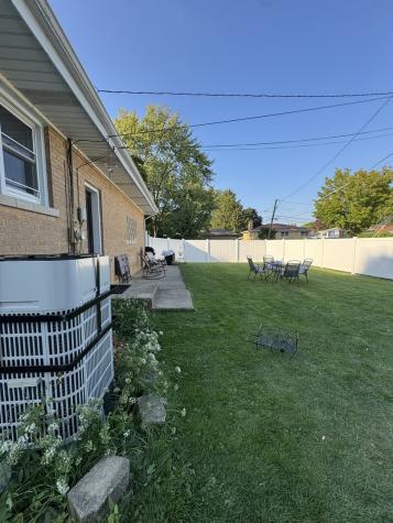4555 Cleveland Street Skokie IL 60076