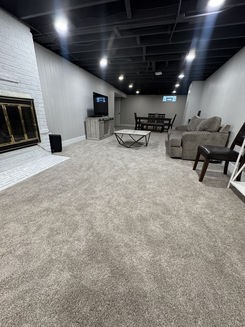 4555 Cleveland Street Skokie IL 60076