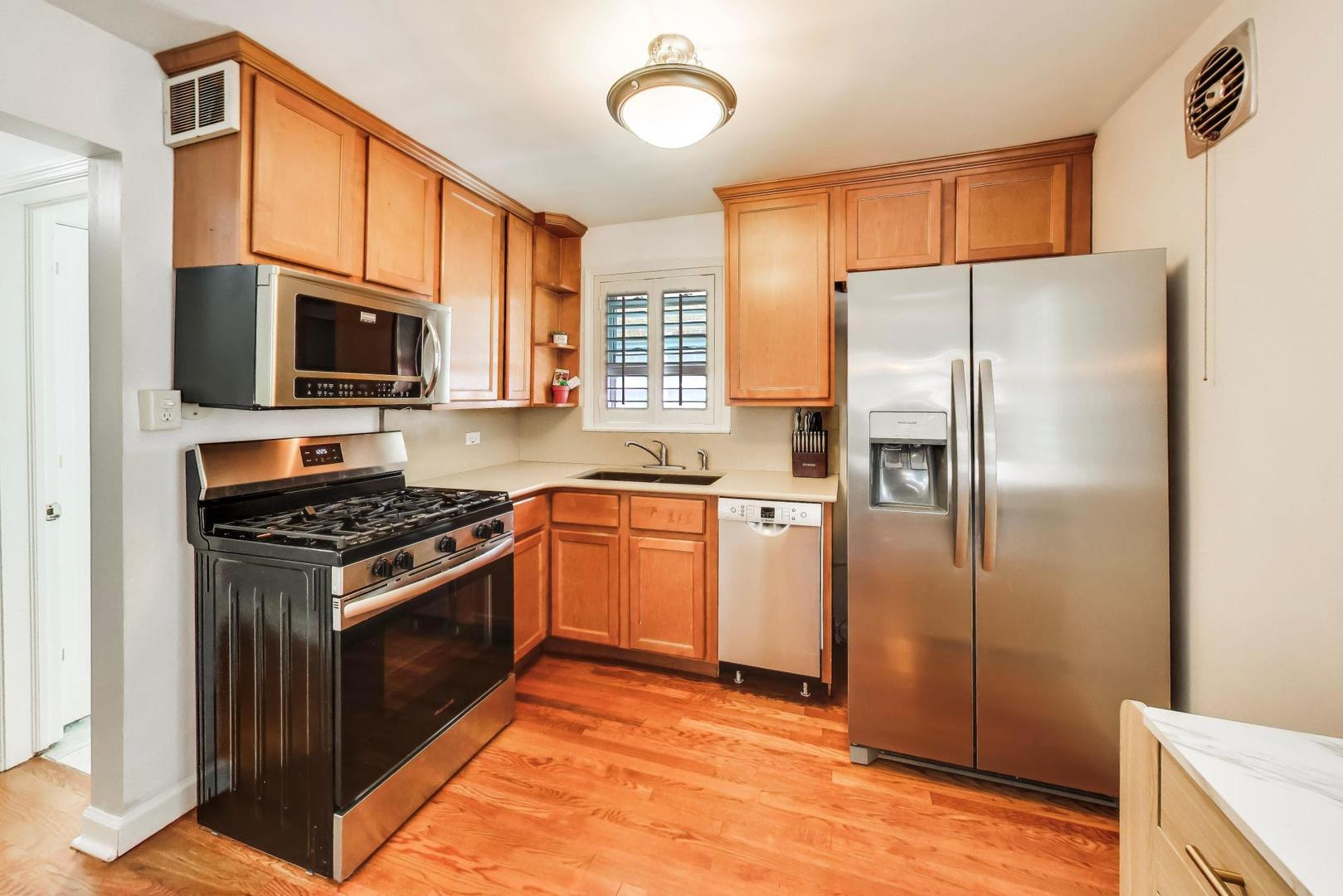 9925 South Maplewood Avenue Chicago IL 60655