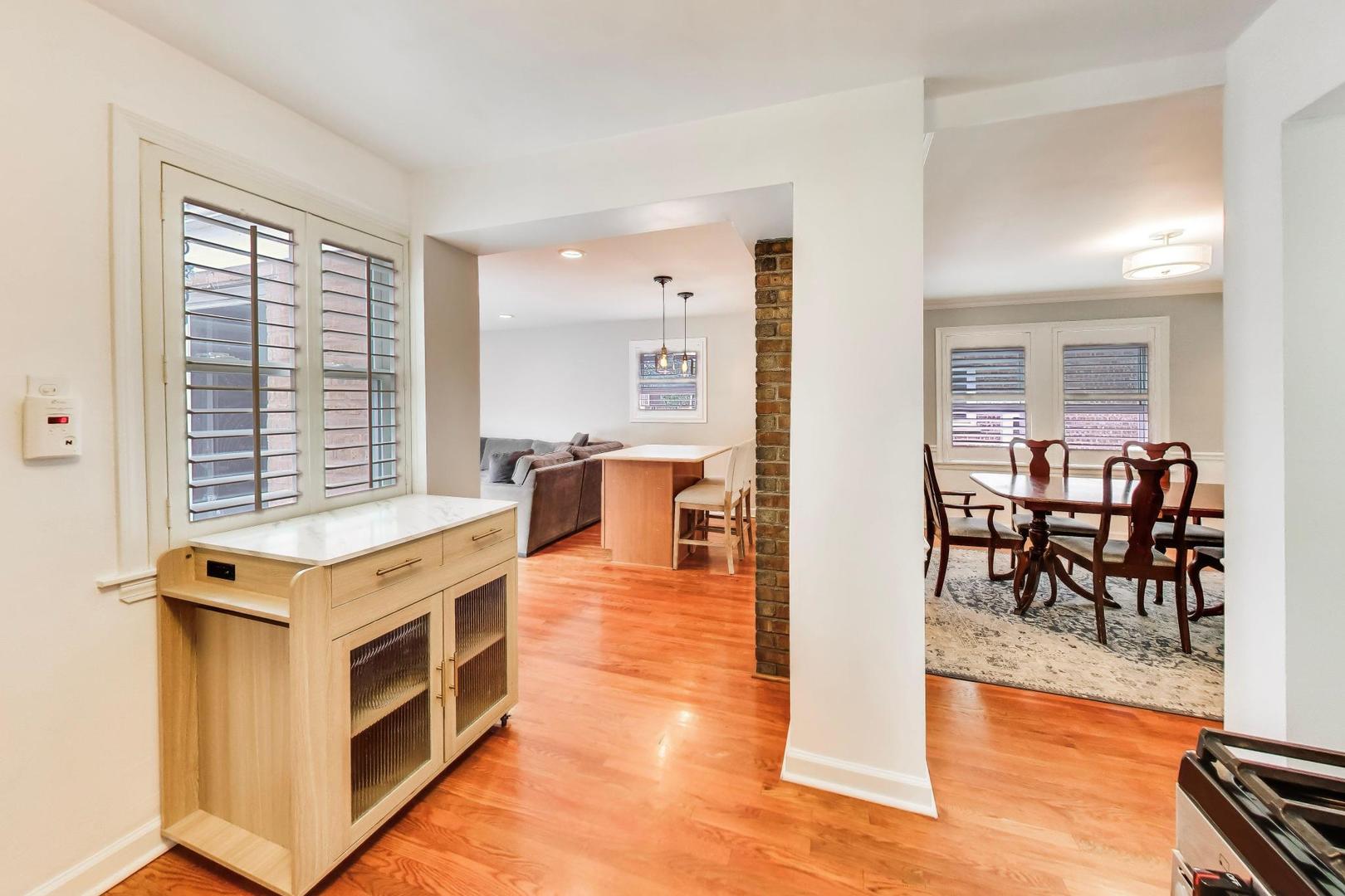 9925 South Maplewood Avenue Chicago IL 60655