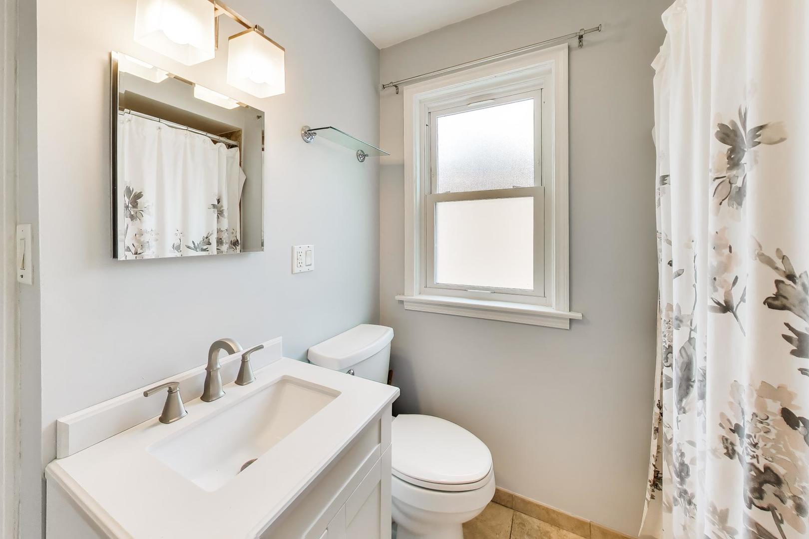 9925 South Maplewood Avenue Chicago IL 60655