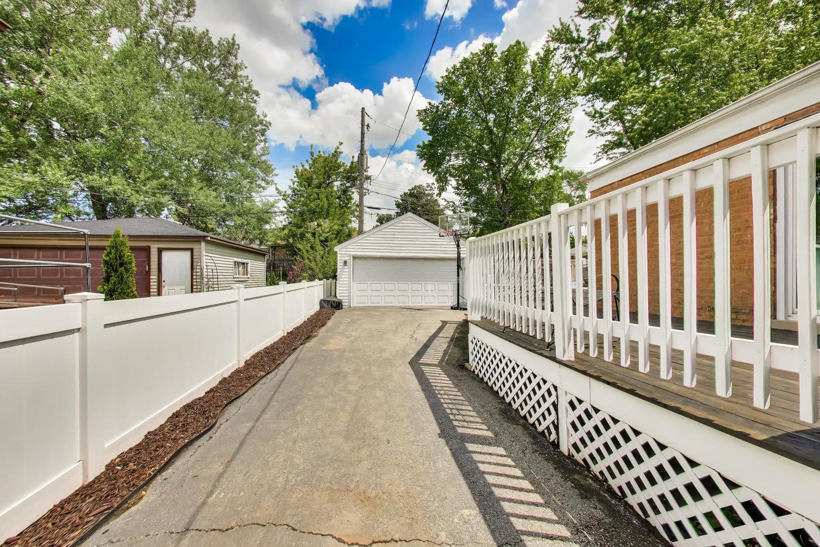 9925 South Maplewood Avenue Chicago IL 60655