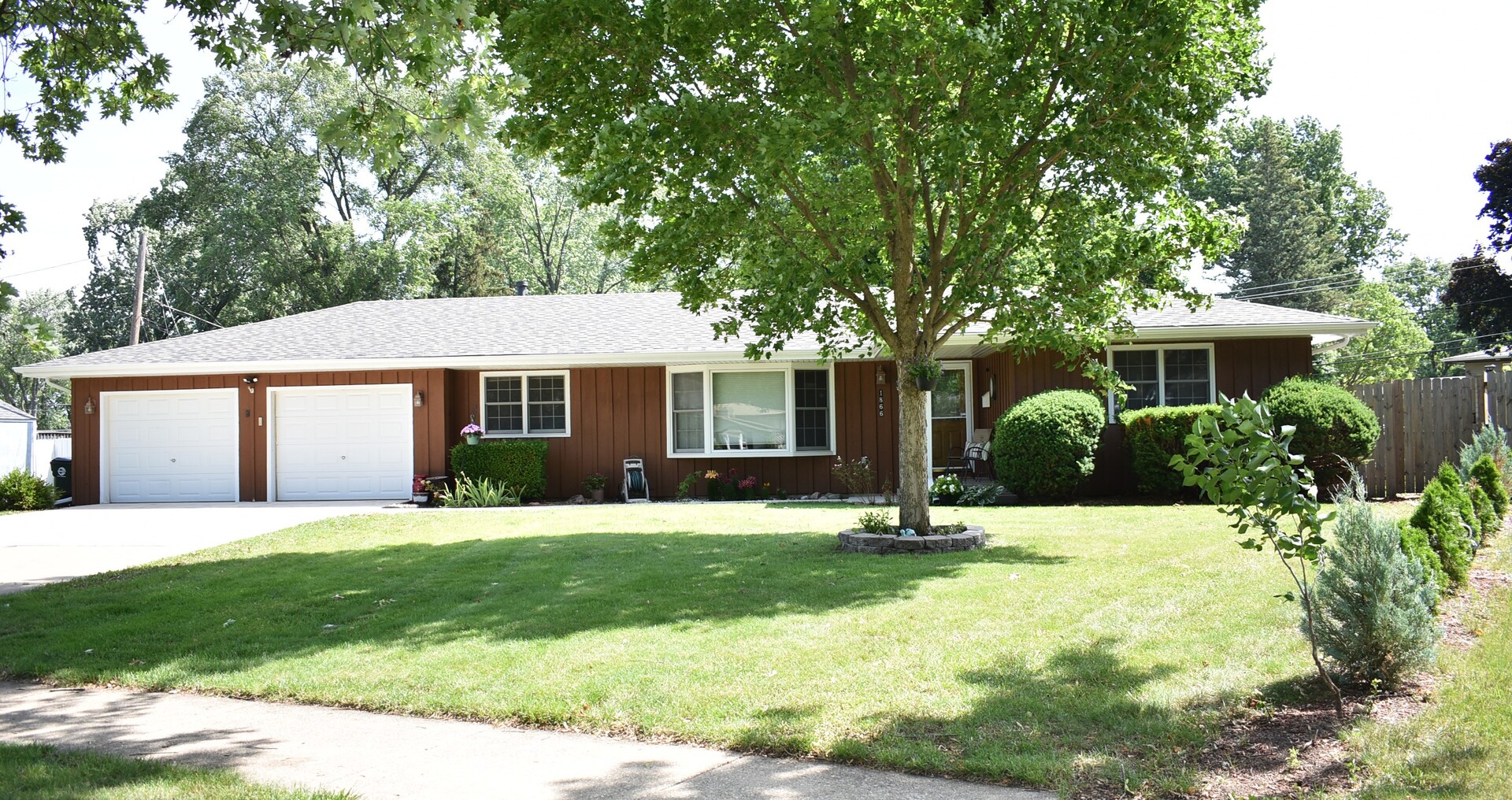 1866 Robert Court Aurora IL 60506