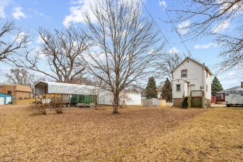 217 12TH Street East Moline IL 61244