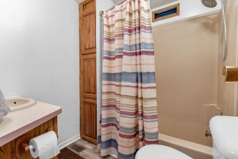 177 Windward Lakemoor IL 60051