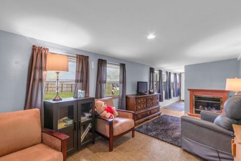 177 Windward Lakemoor IL 60051