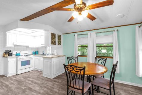 177 Windward Lakemoor IL 60051