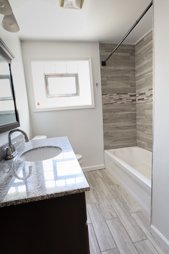 7728 South Kilpatrick Avenue Chicago IL 60652