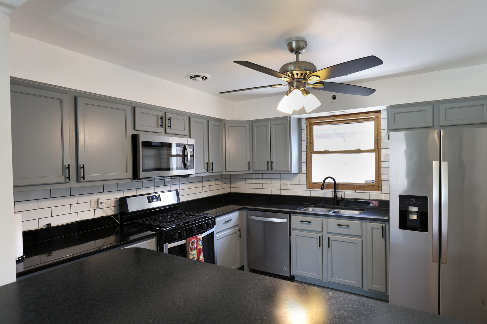 7728 South Kilpatrick Avenue Chicago IL 60652