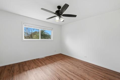 3624 Eastway Drive Island Lake IL 60042