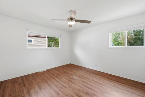 3624 Eastway Drive Island Lake IL 60042