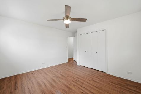3624 Eastway Drive Island Lake IL 60042