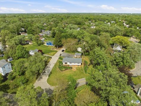 3624 Eastway Drive Island Lake IL 60042