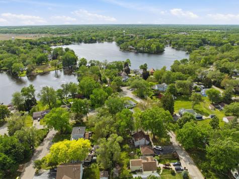 3624 Eastway Drive Island Lake IL 60042