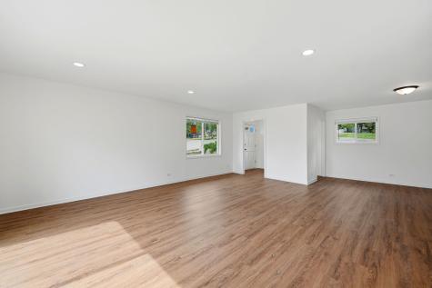 3624 Eastway Drive Island Lake IL 60042