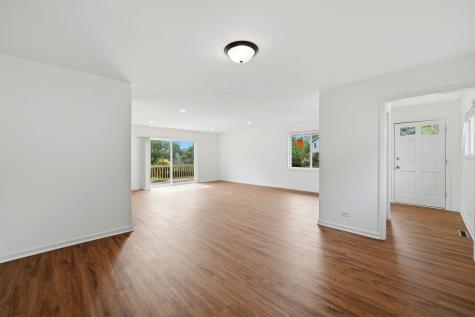 3624 Eastway Drive Island Lake IL 60042