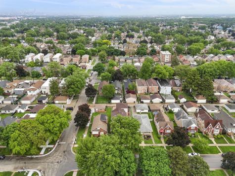 3707 Kenilworth Avenue Berwyn IL 60402