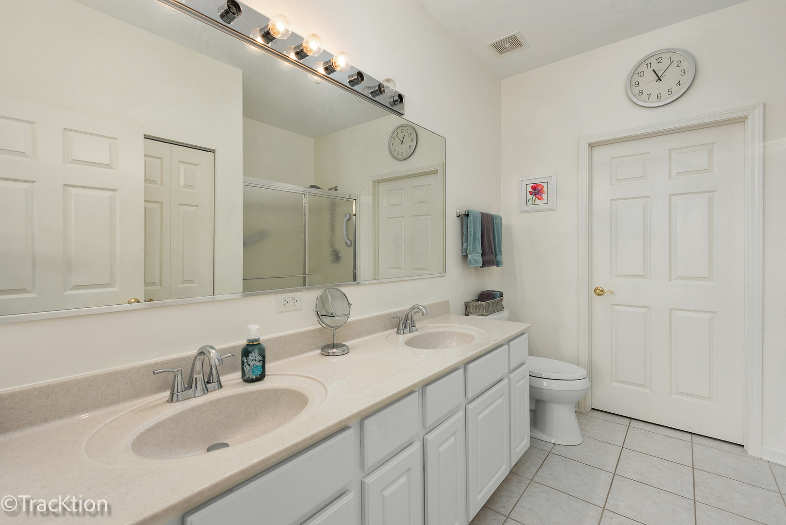 545 Woodhill Drive Carol Stream IL 60188