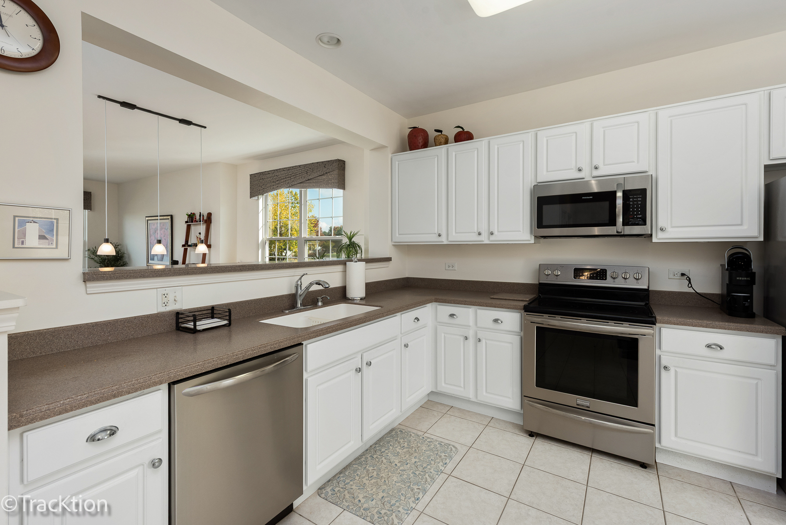 545 Woodhill Drive Carol Stream IL 60188