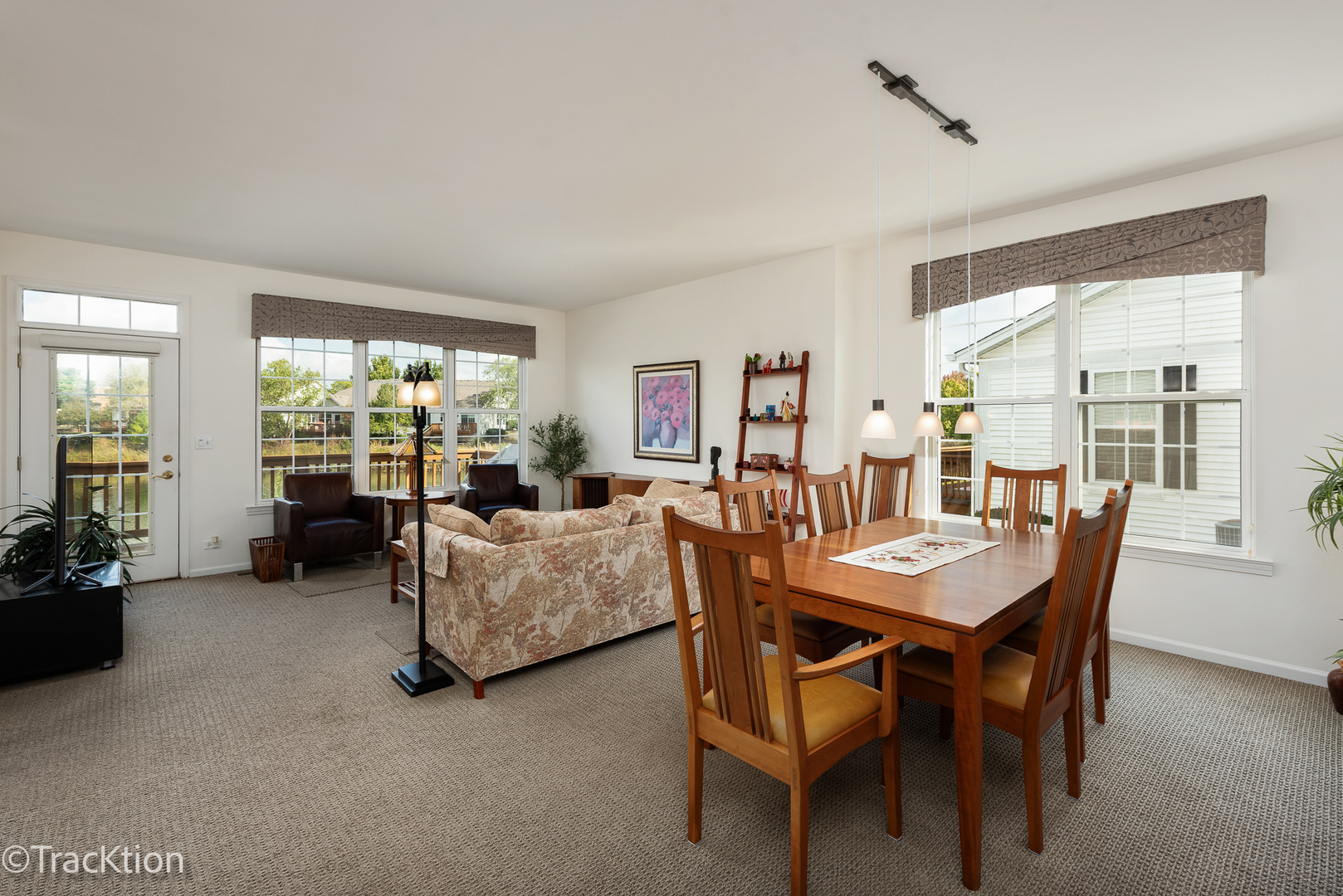 545 Woodhill Drive Carol Stream IL 60188