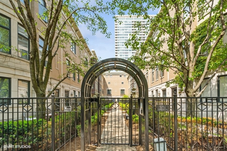 Chicago IL, 1816 South Indiana Avenue, Unit D