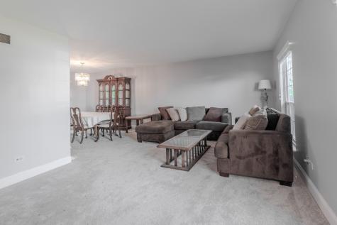 19825 South Farmington Lane Frankfort IL 60423