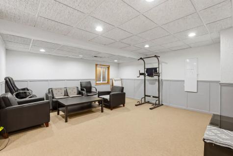 1038 South Hunt Club Drive Mount Prospect IL 60056