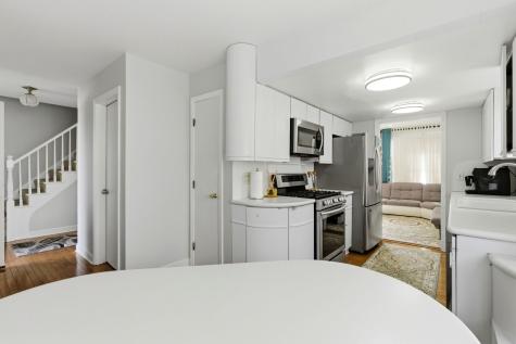 1038 South Hunt Club Drive Mount Prospect IL 60056