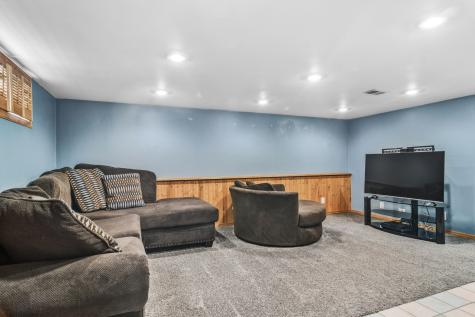 327 West Hawley Street Mundelein IL 60060