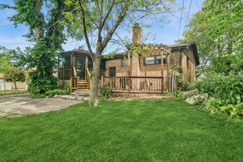 327 West Hawley Street Mundelein IL 60060