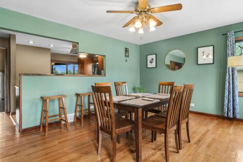 327 West Hawley Street Mundelein IL 60060