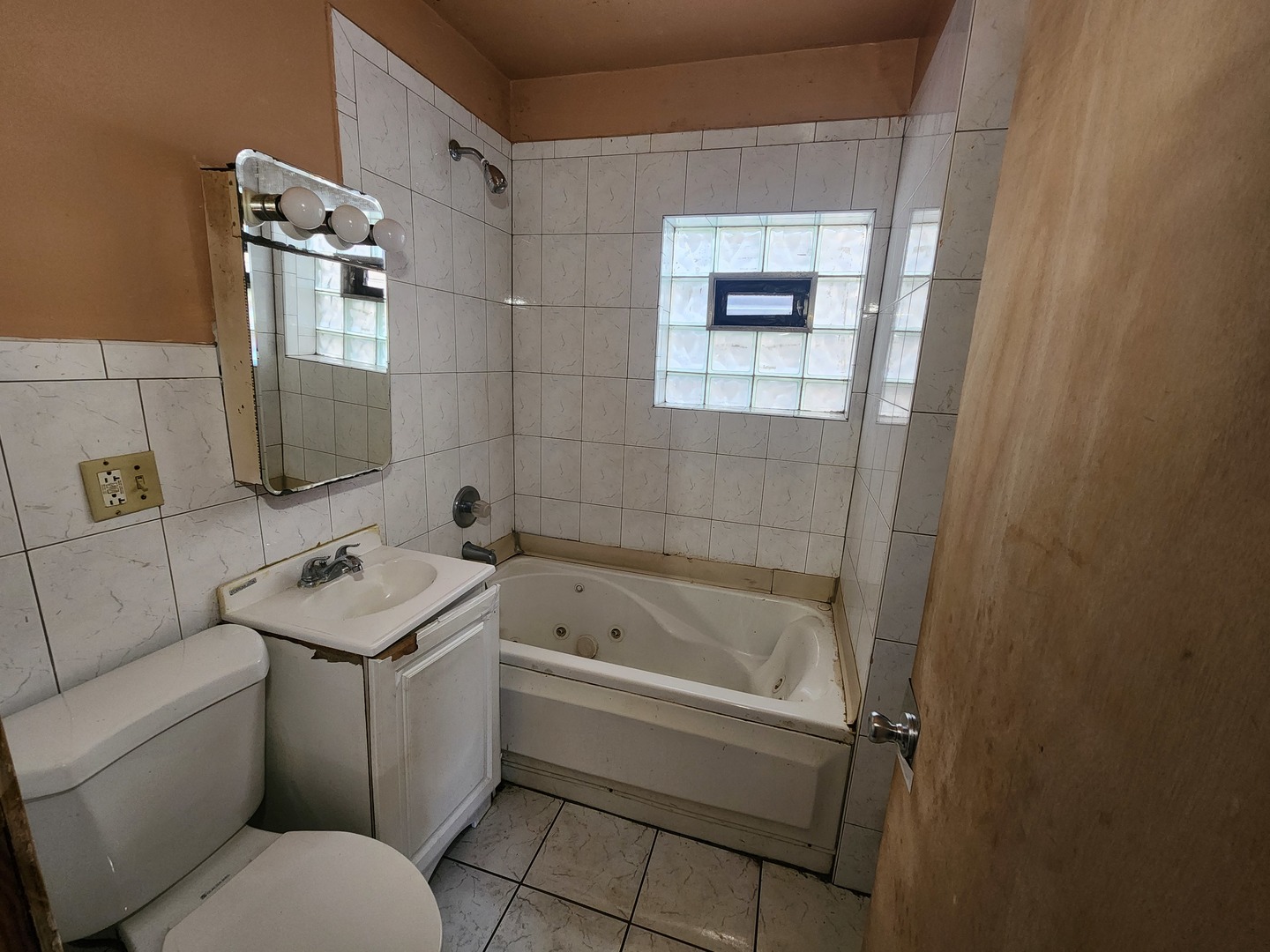 448 East 88th Street Chicago IL 60619