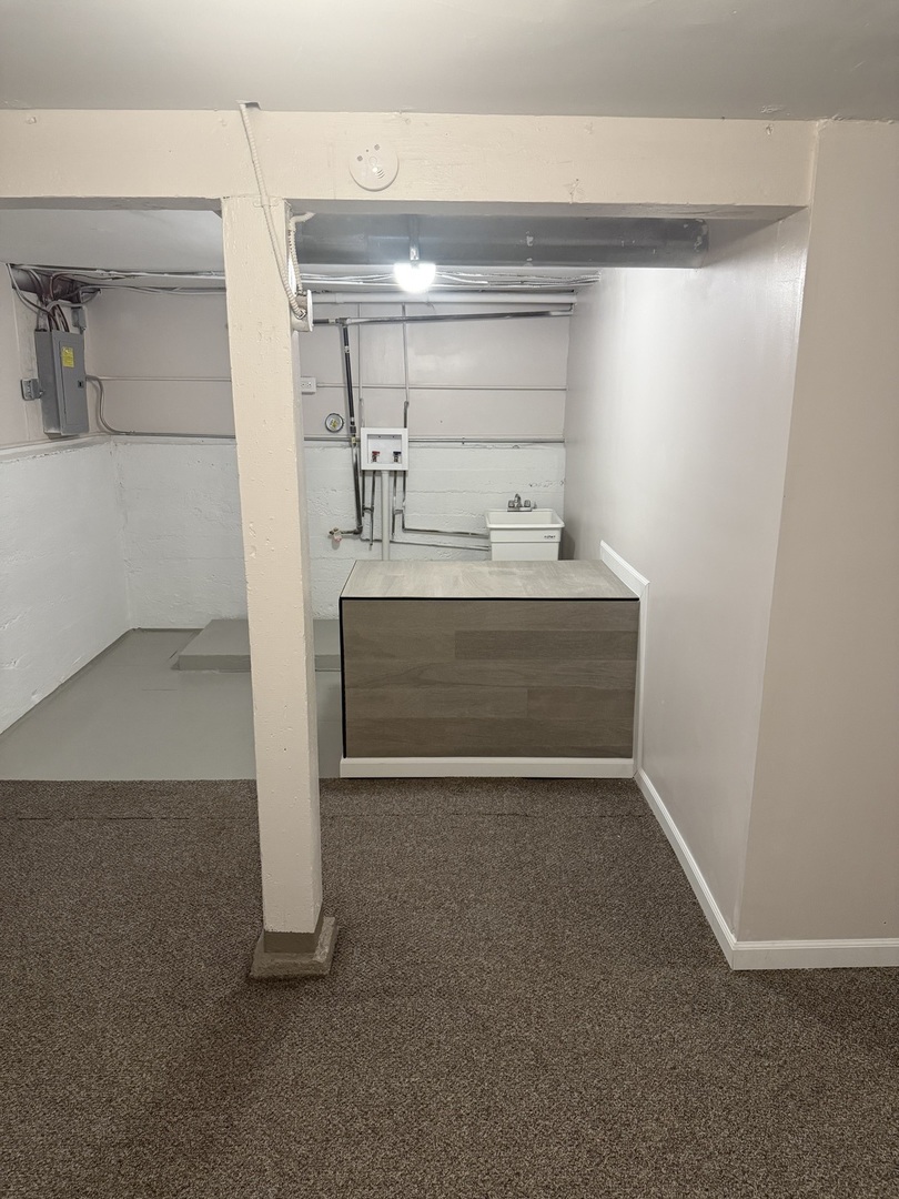 2706 East 78th Street Chicago IL 60649