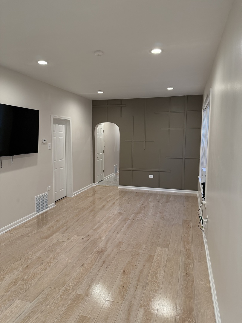 2706 East 78th Street Chicago IL 60649