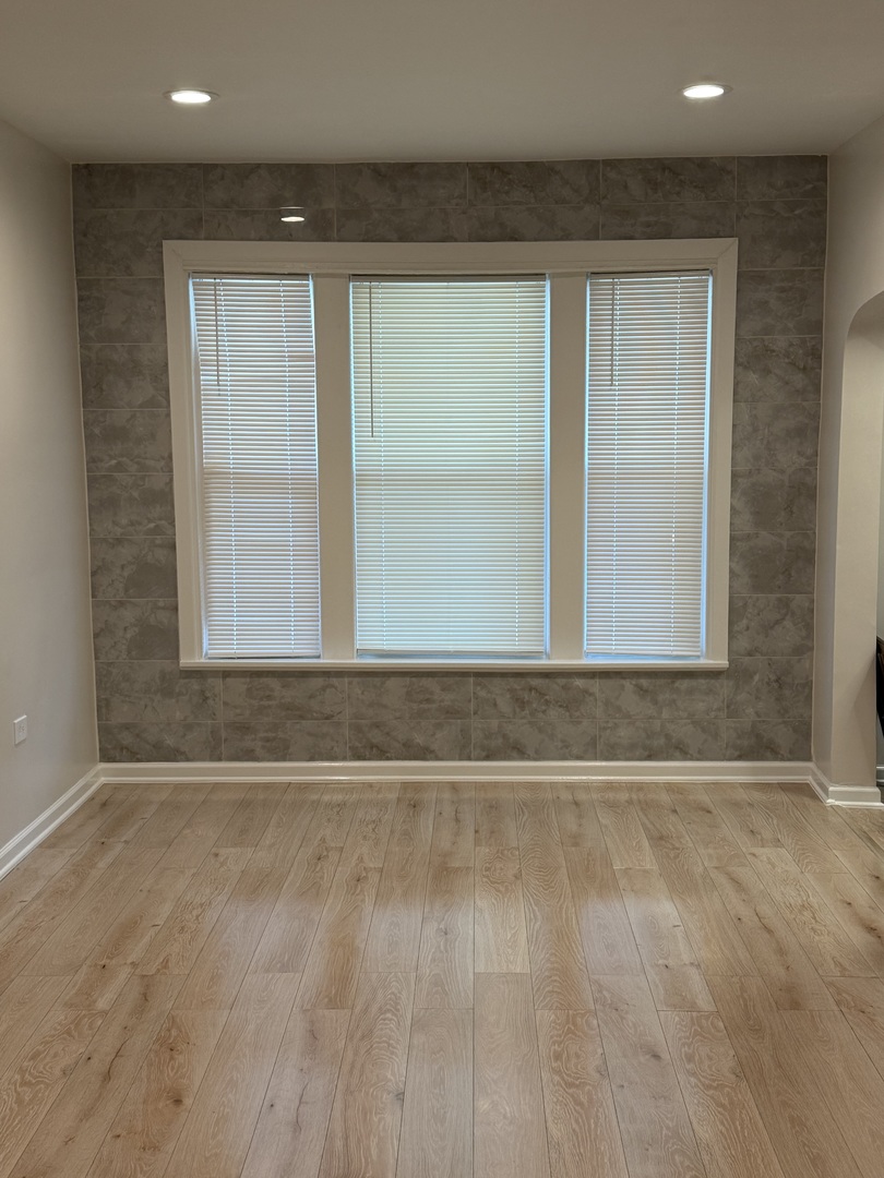 2706 East 78th Street Chicago IL 60649