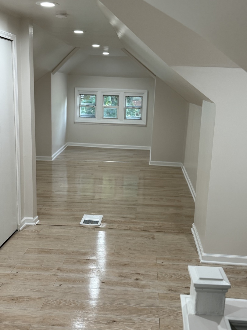 2706 East 78th Street Chicago IL 60649