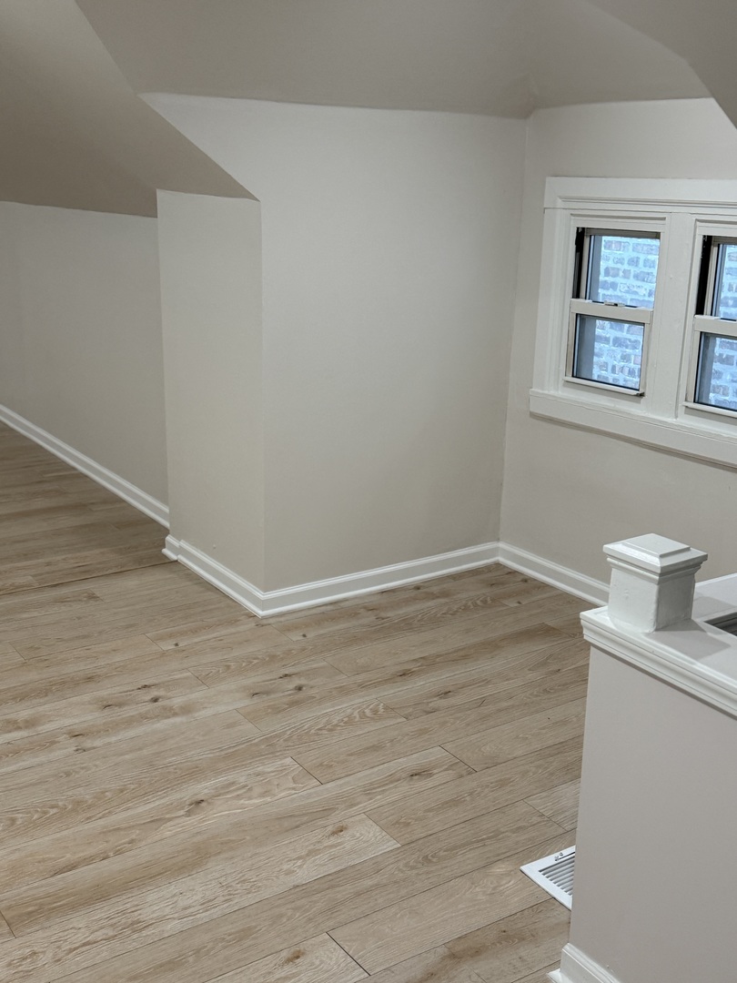 2706 East 78th Street Chicago IL 60649