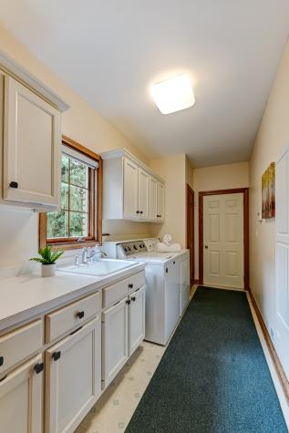 68 Berkshire Court Burr Ridge IL 60527