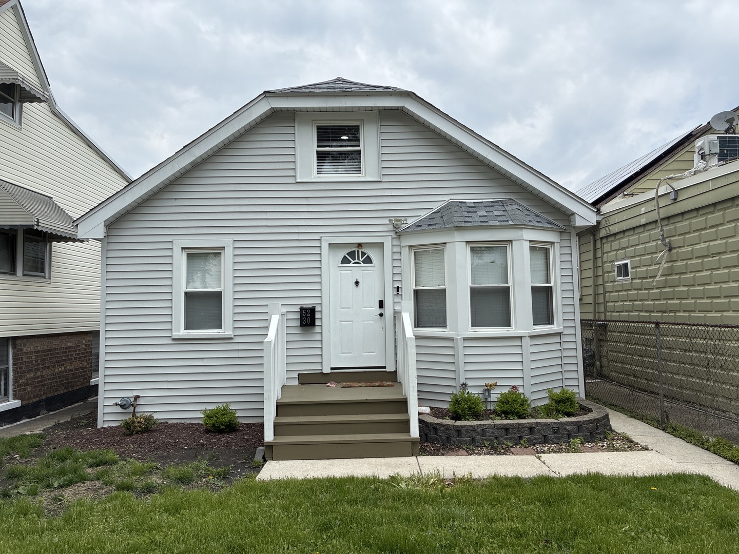 5230 West 51st Street Chicago IL 60638