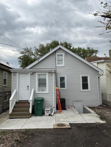 5230 West 51st Street Chicago IL 60638