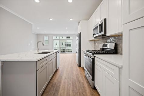 180 Eli Court Des Plaines IL 60016