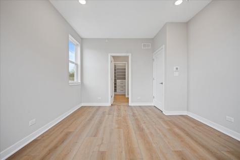 180 Eli Court Des Plaines IL 60016