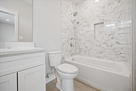 180 Eli Court Des Plaines IL 60016